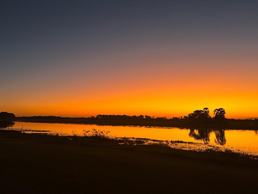 African Sunsets Ceramic Pot - Image 4