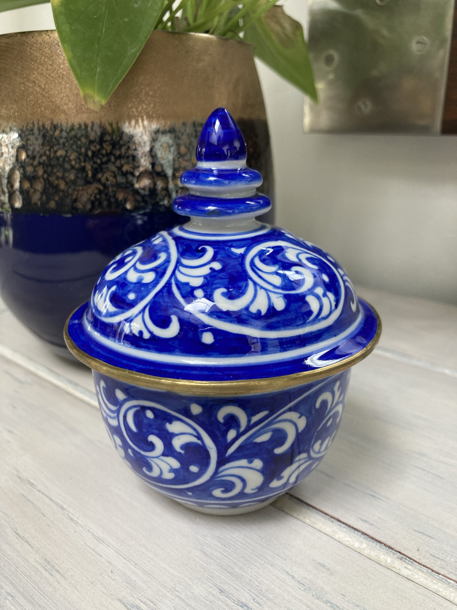 Mandalay Rubies Ceramic Pot