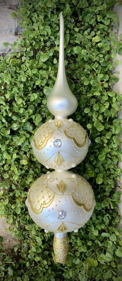 Pearl King Tree Topper