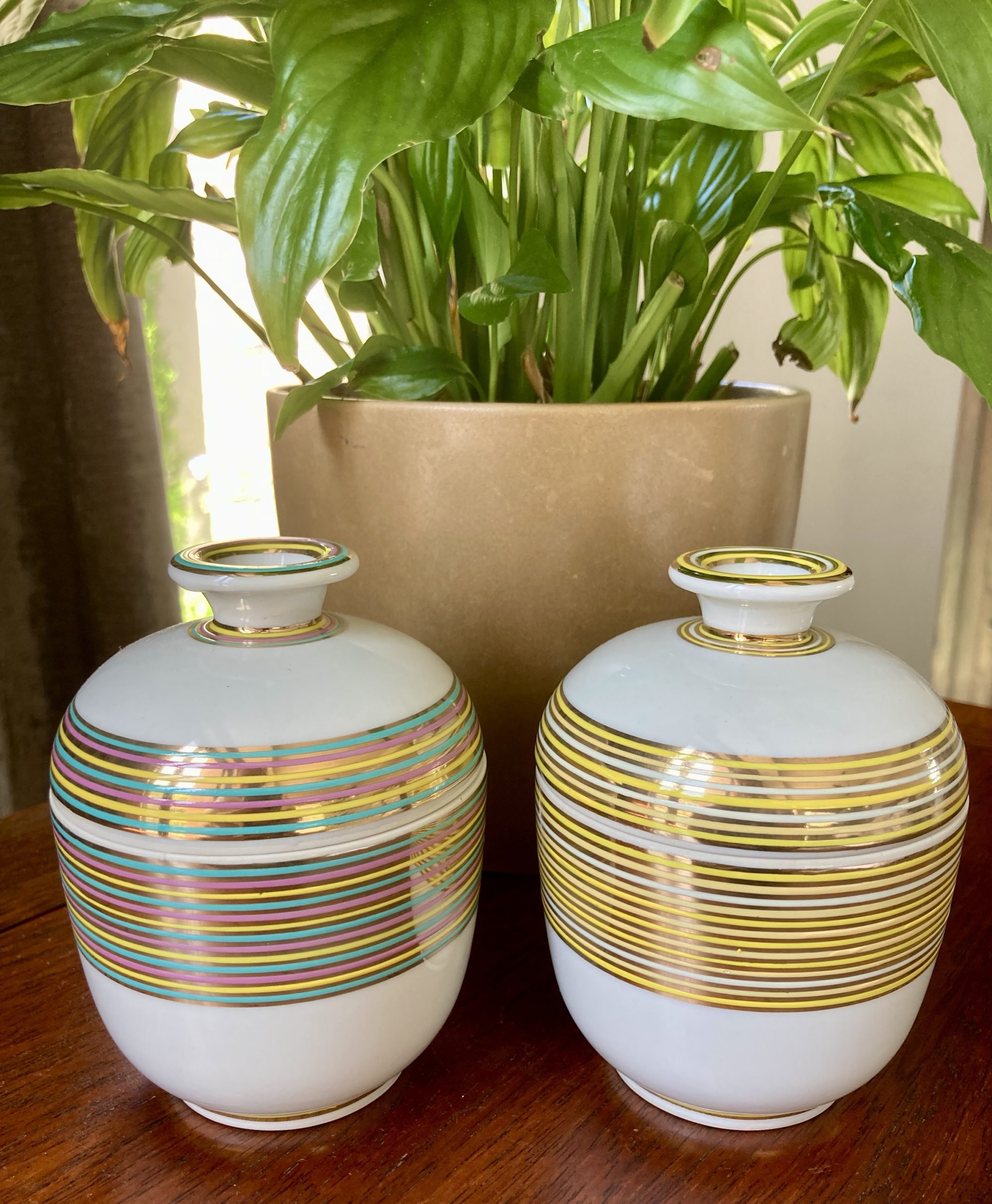 Arabian Oud Ceramic Jar - Image 3