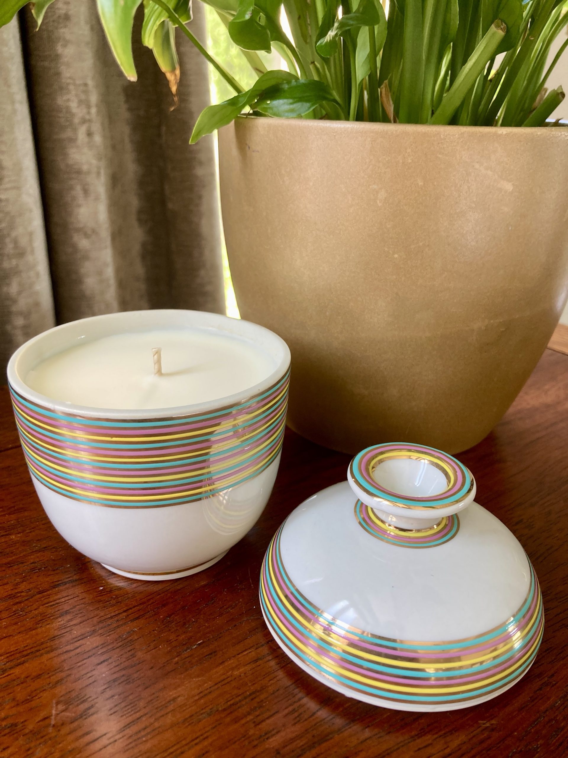 Arabian Oud Ceramic Jar - Image 2