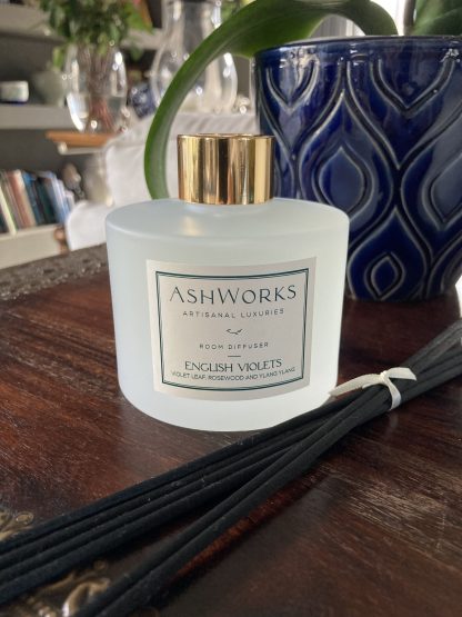 English Violets Frosted White Reed Diffuser