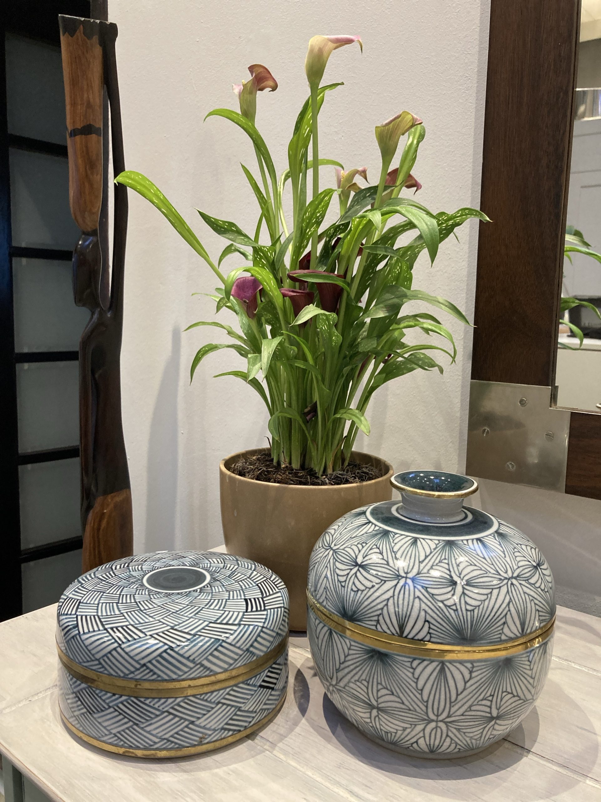 Arabian Oud Ceramic Jar - Image 3