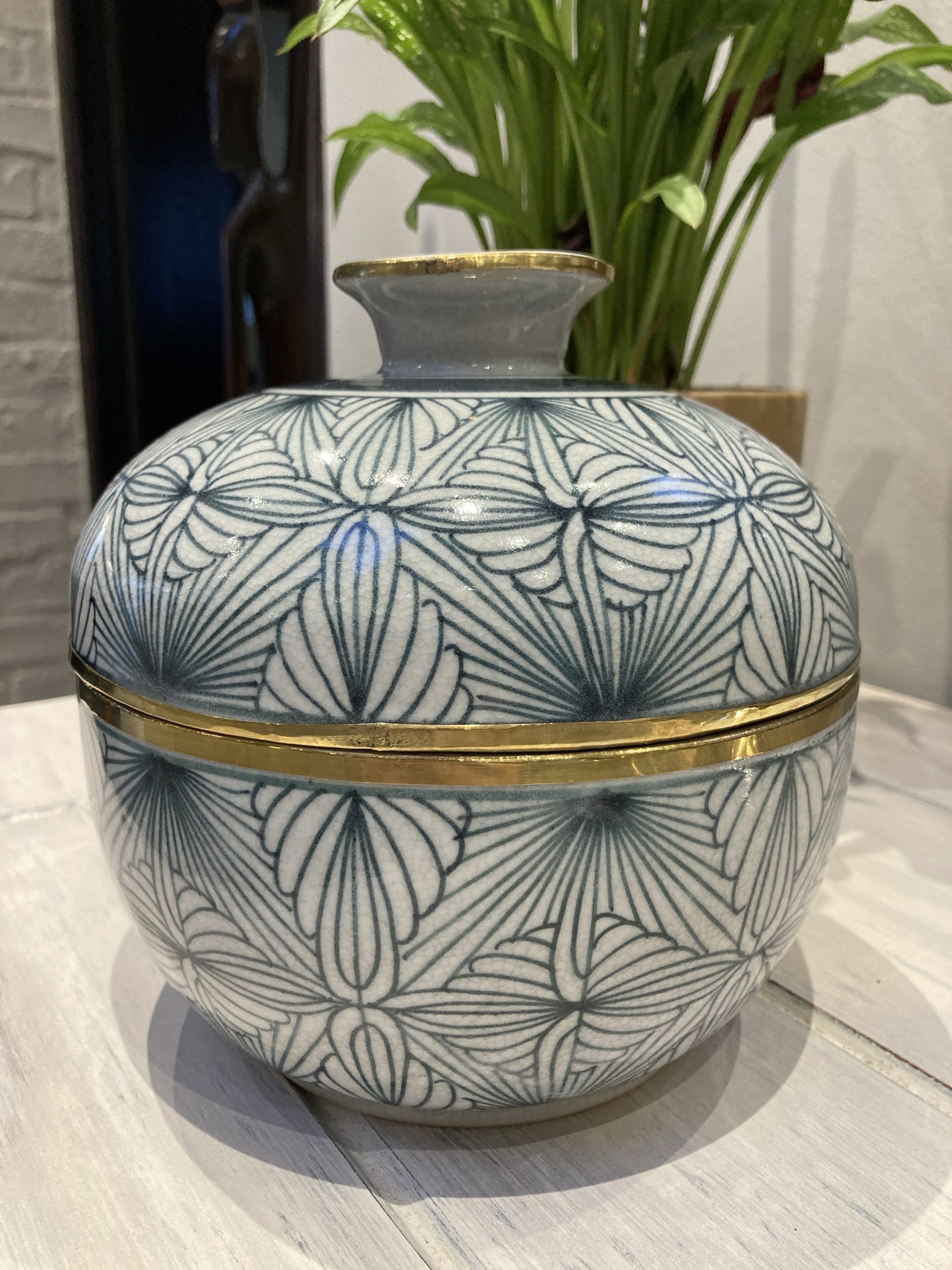 Arabian Oud Ceramic Jar