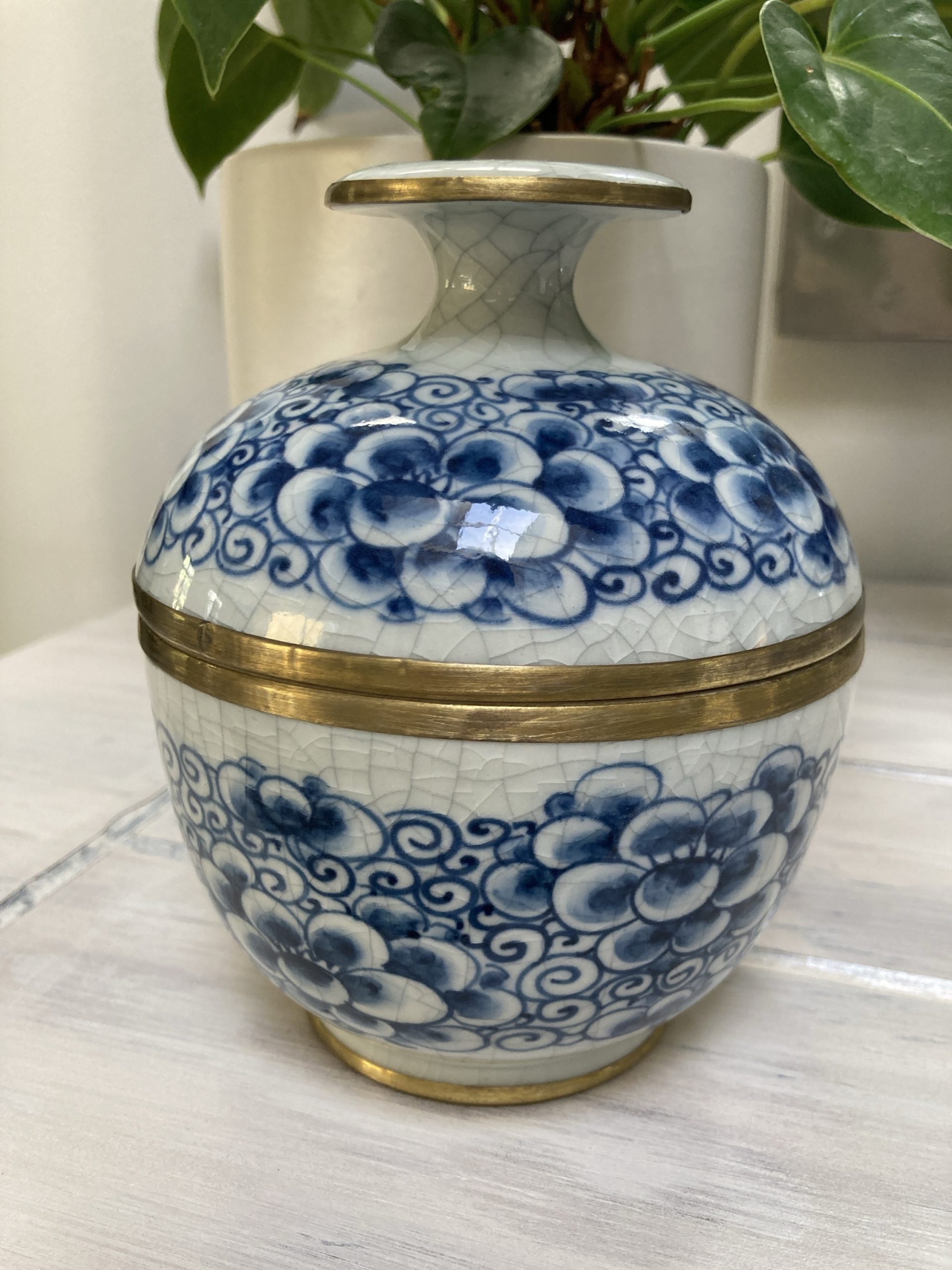 Boutique La Fleur Ceramic Jar
