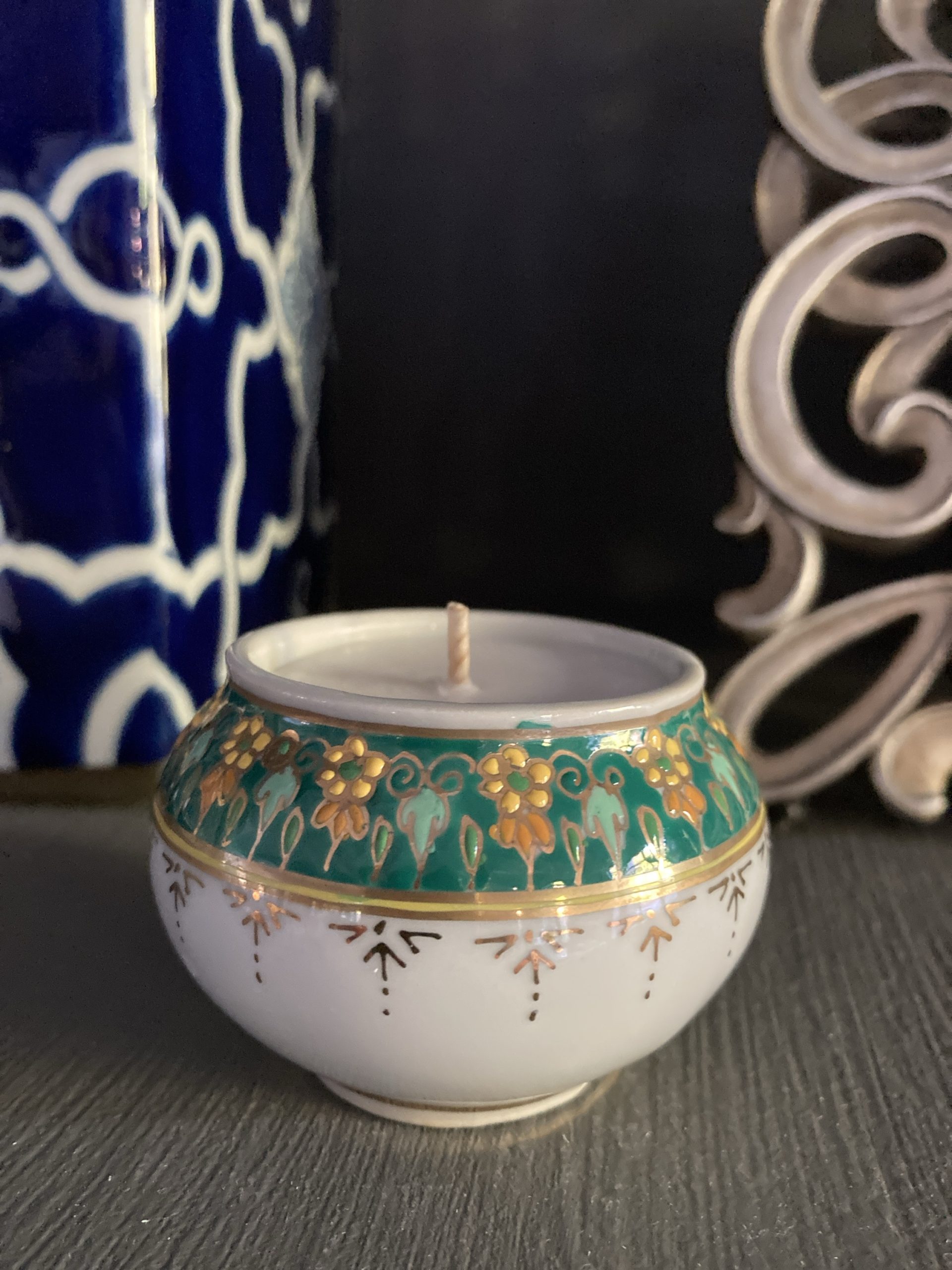 Arabian Oud Ceramic Bowl