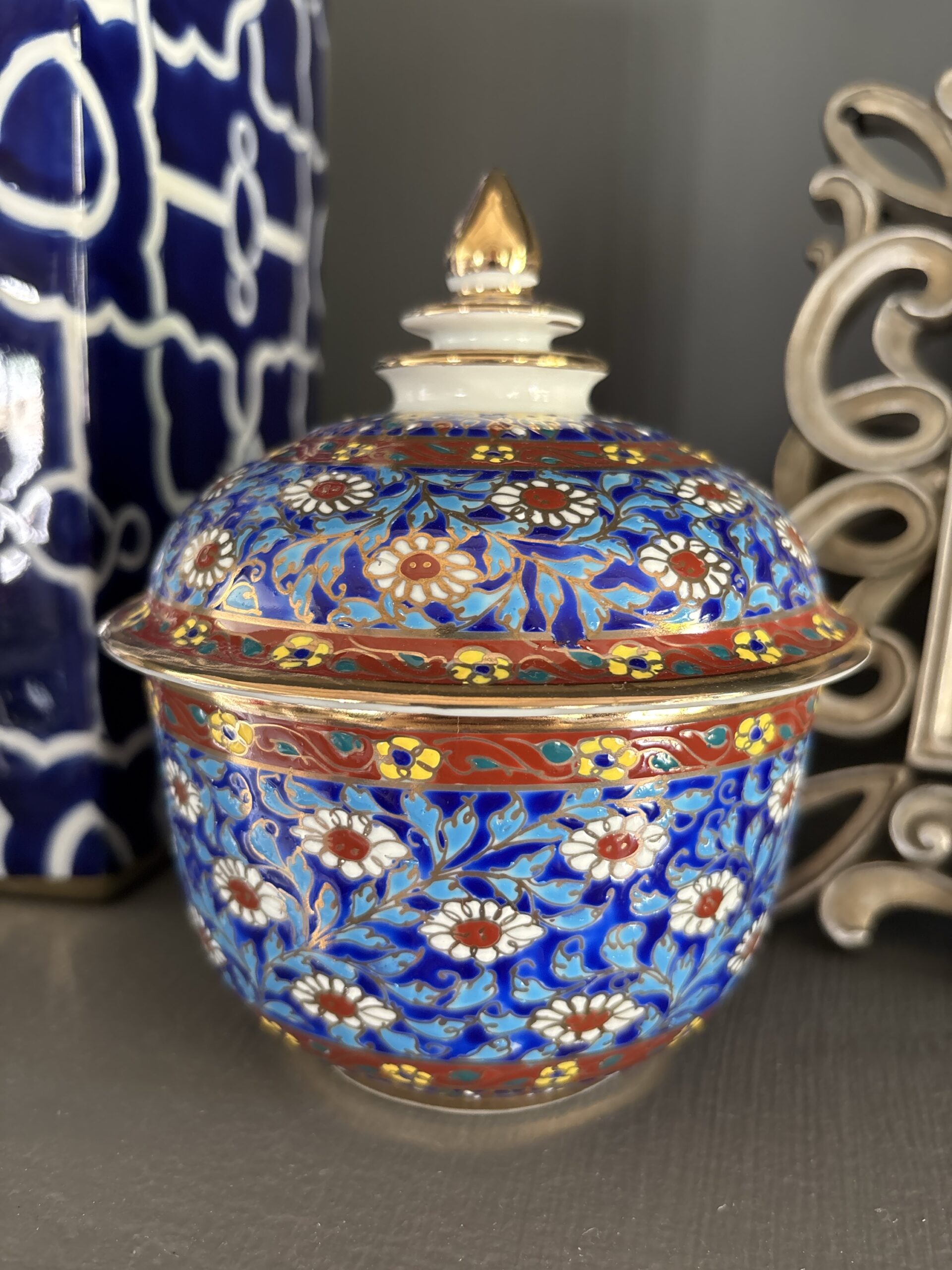 Elgin Views Ceramic Pot