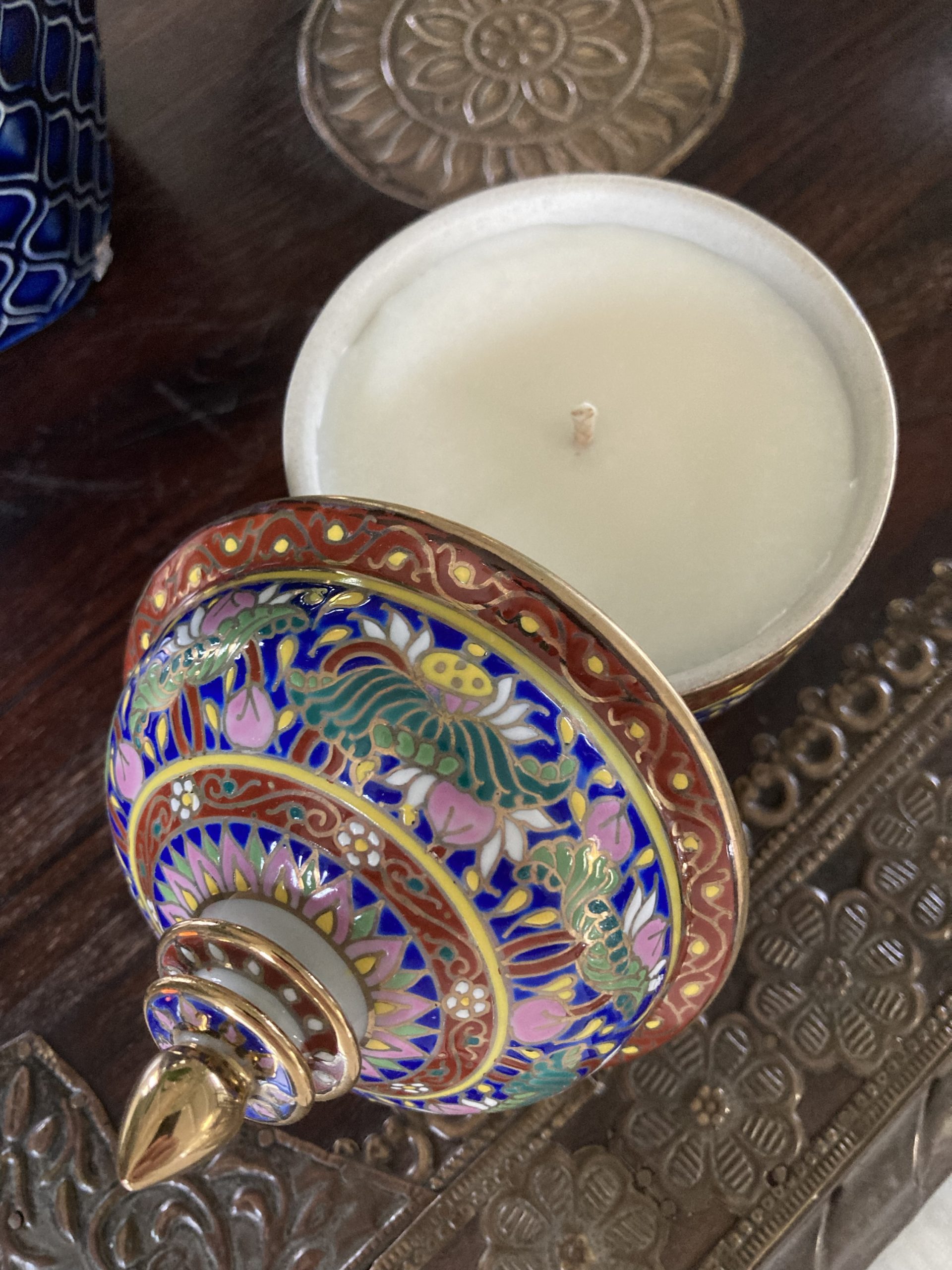 Mandalay Rubies Ceramic Pot - Image 2