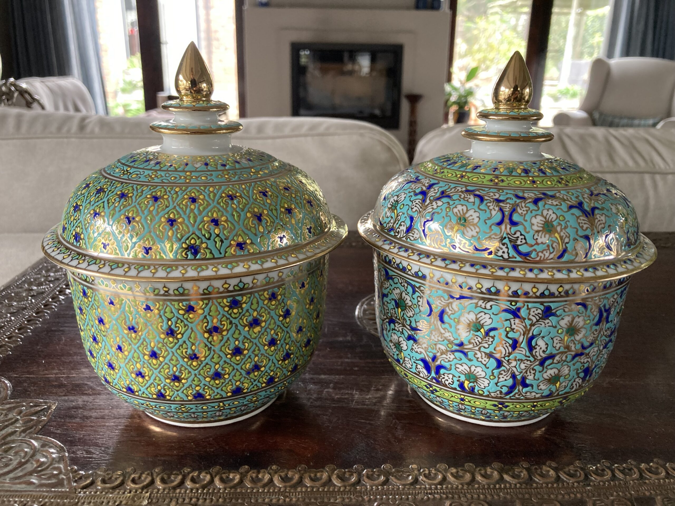 Singapore Summer Ceramic Pot - Image 3