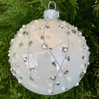 Alabaster Silver Strands