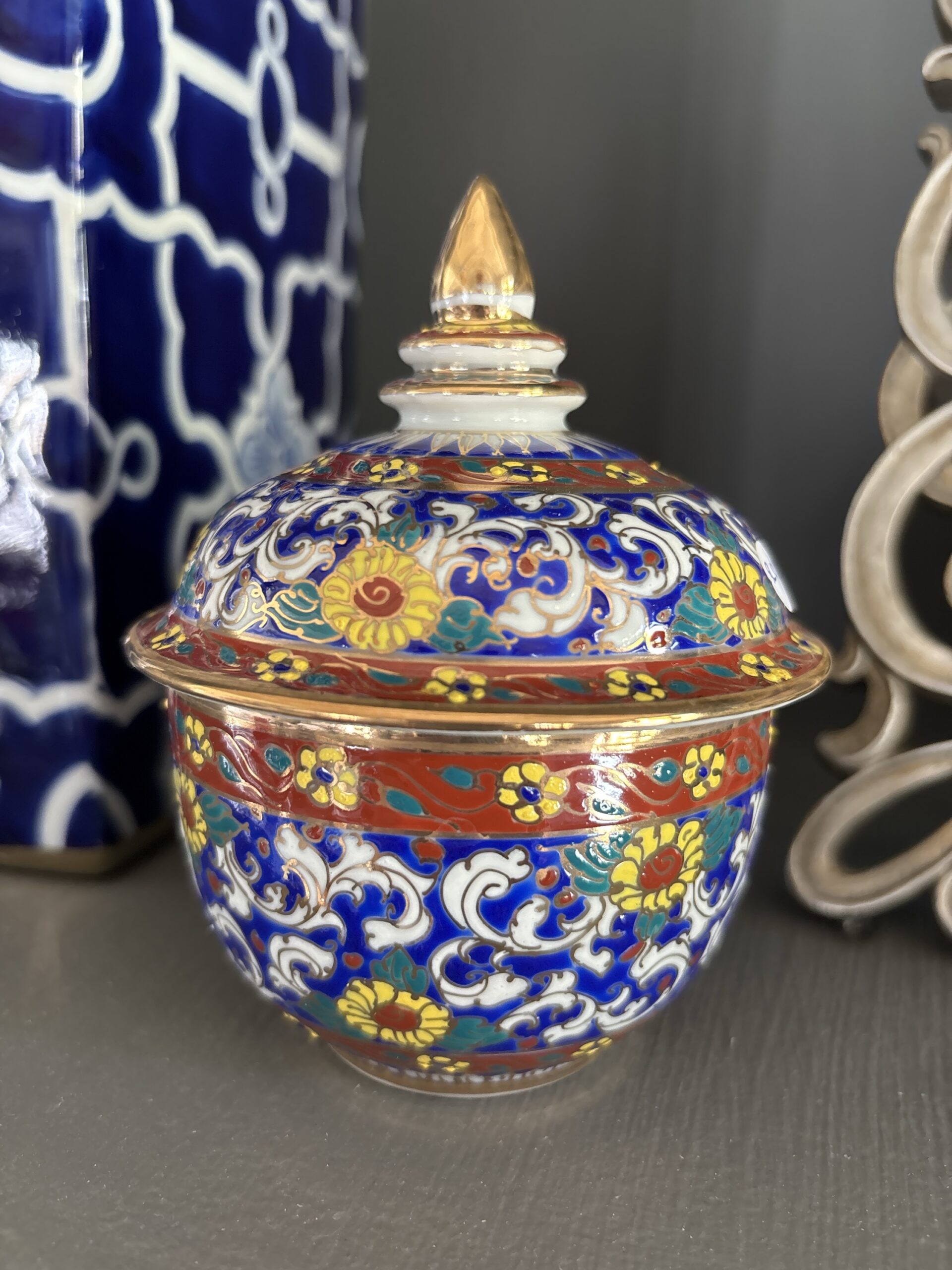 Elgin Views Ceramic Pot