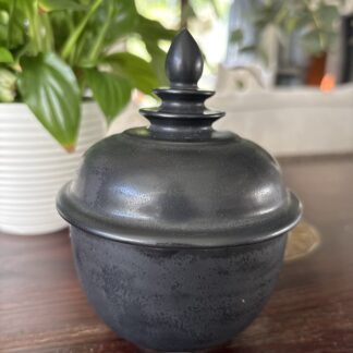 Black Pot M