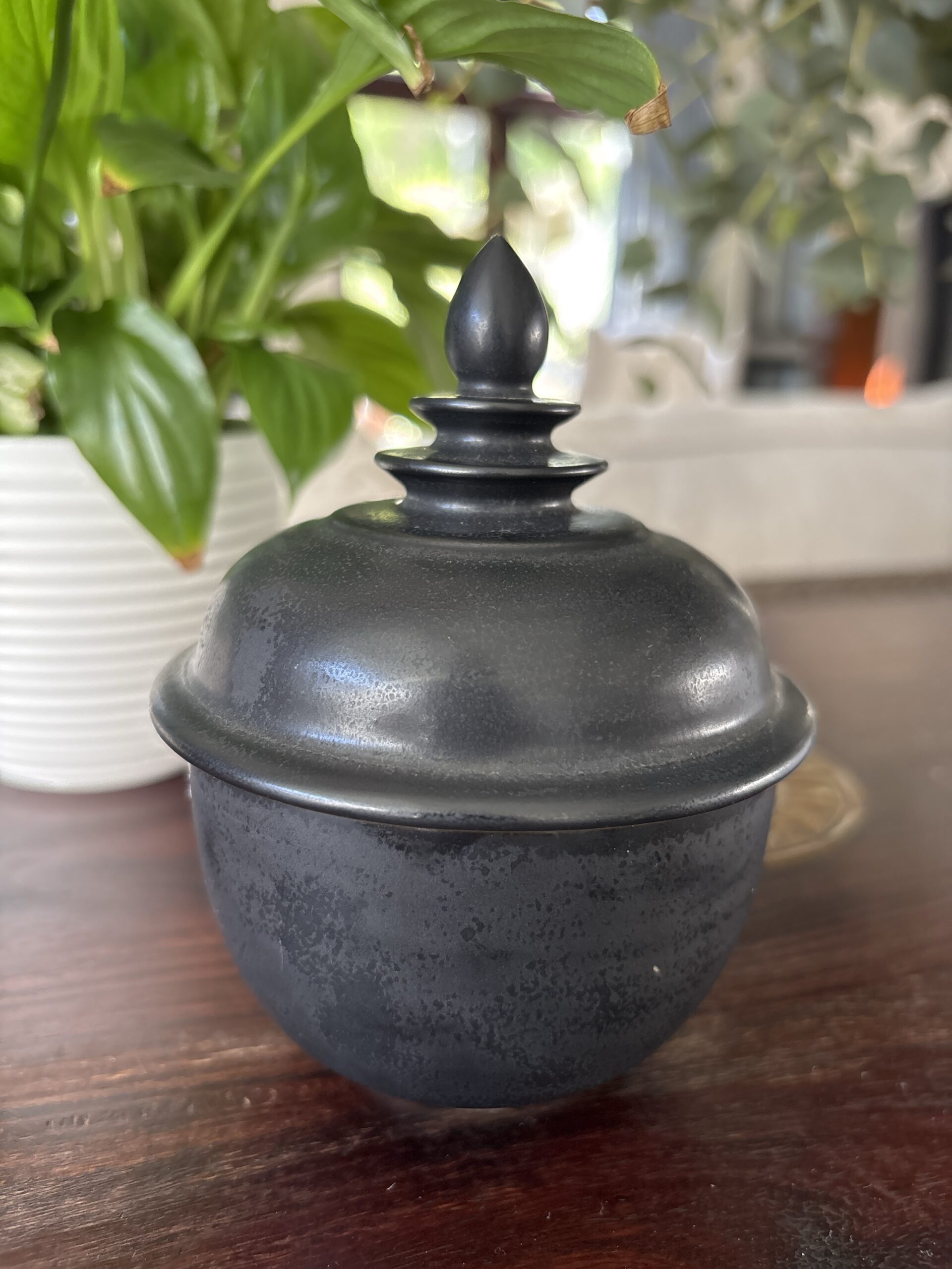 Black Pot M