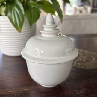 White Pot S