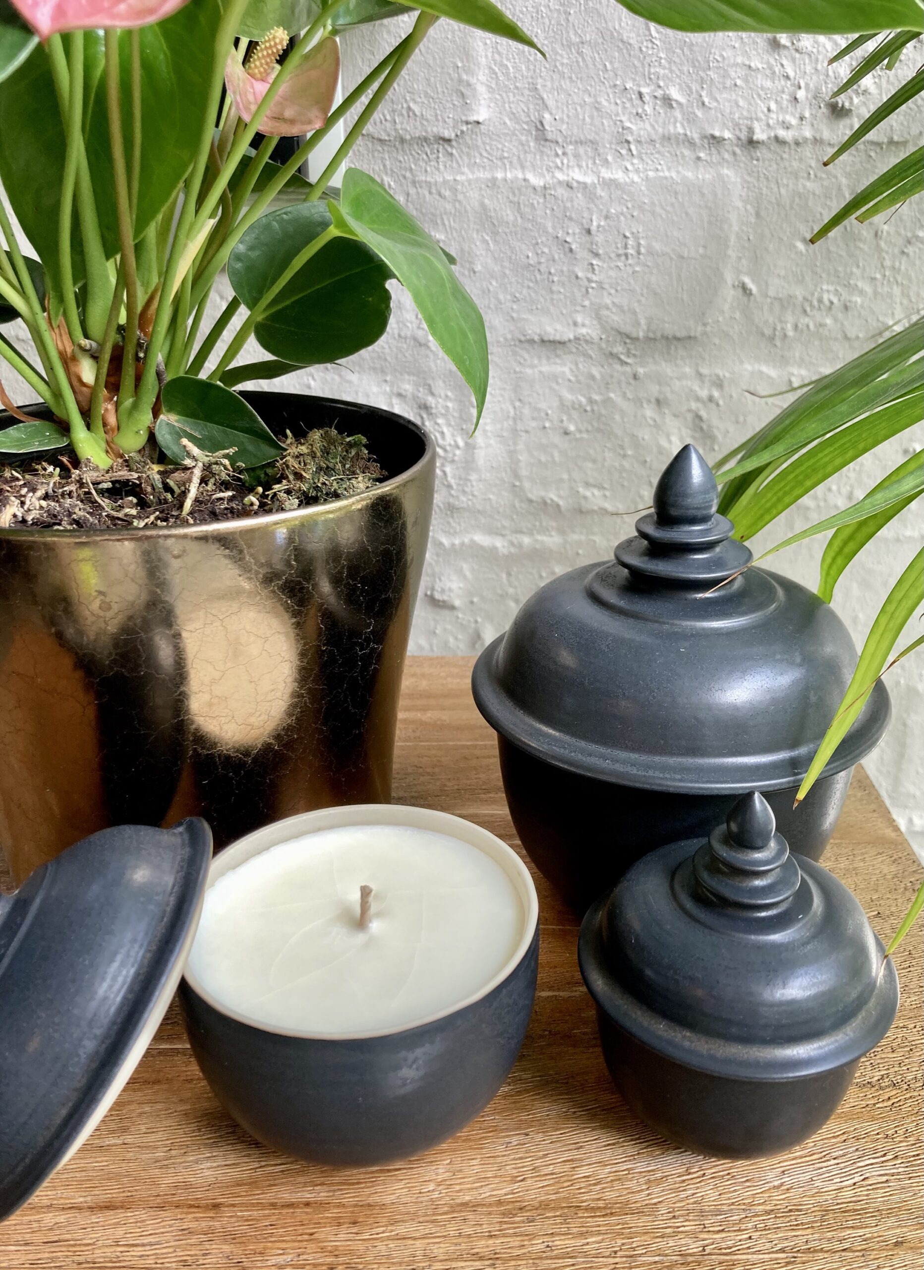 Black Pot M - Image 2